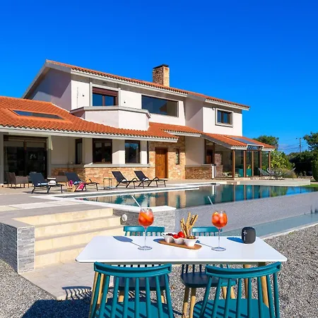 Greenheart - Mediterranean Elegance In Nature Villa