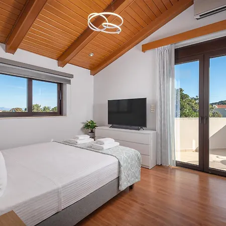 Villa Greenheart - Mediterranean Elegance In Nature Ialysos (Rhodes)